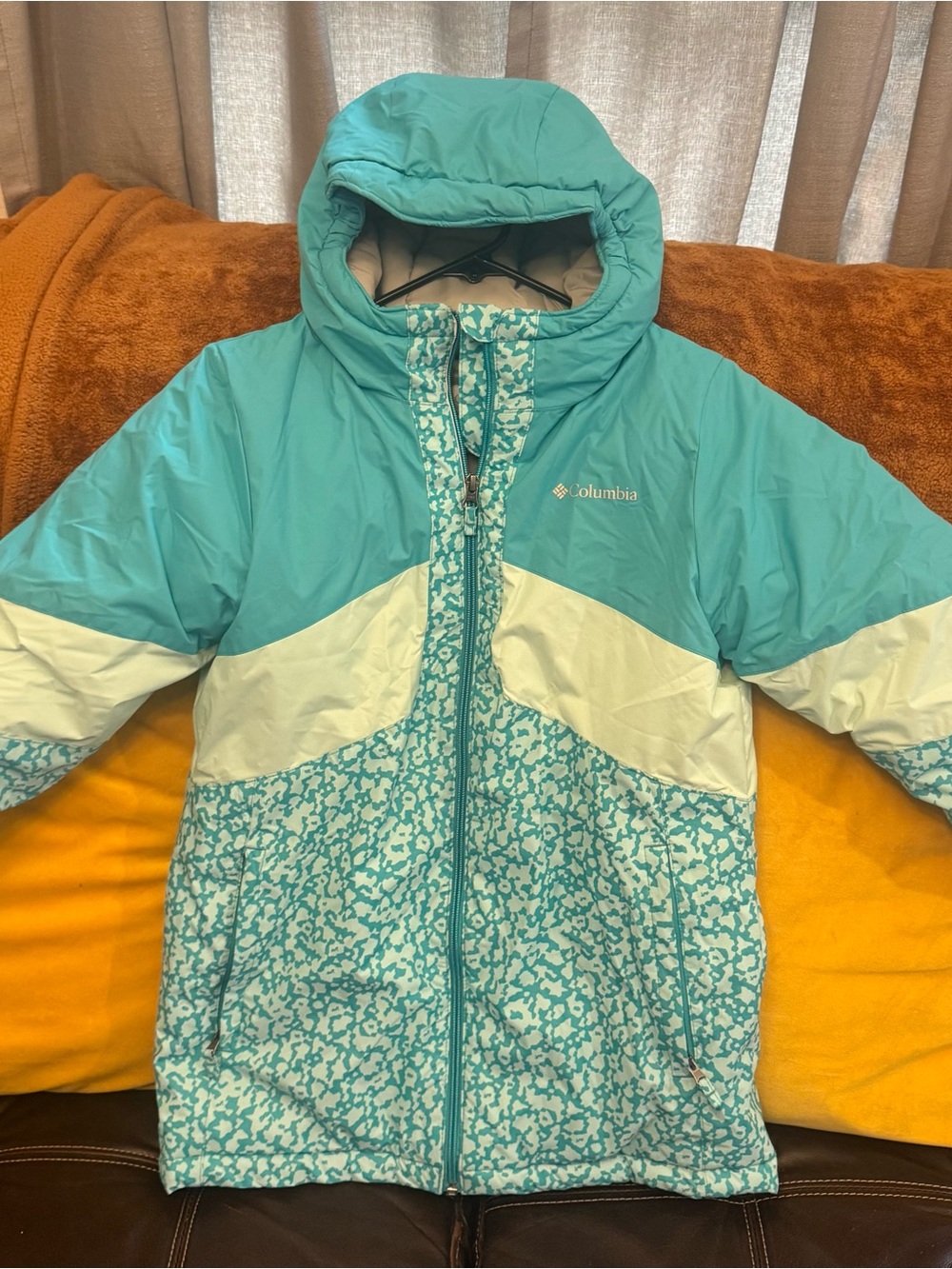 Columbia Girls' Teal and White Hooded Puffer Jacket